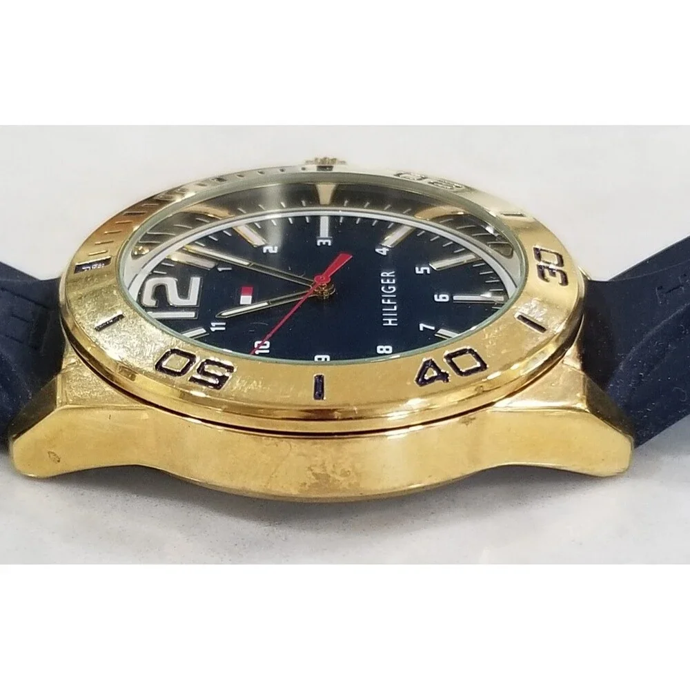 Tommy Hilfiger Men's Deck Casual Silicone Strap Watch Model 270.1.112.2439